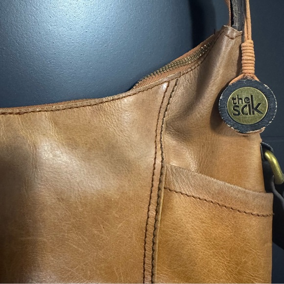 The Sak Kendra Leather Hobo Shoulder Bag - Picture 4 of 10